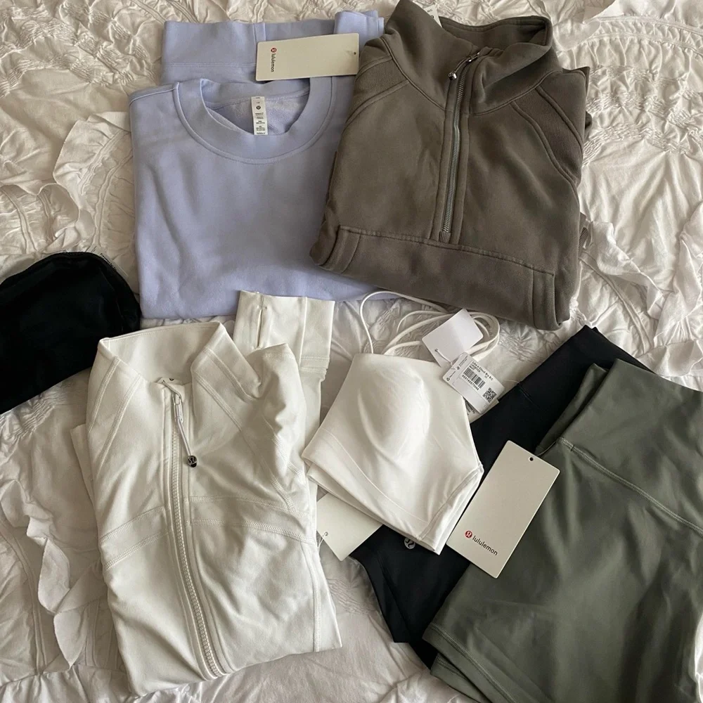 LULULEMON MYSTERY BOX - Picture 2 of 11